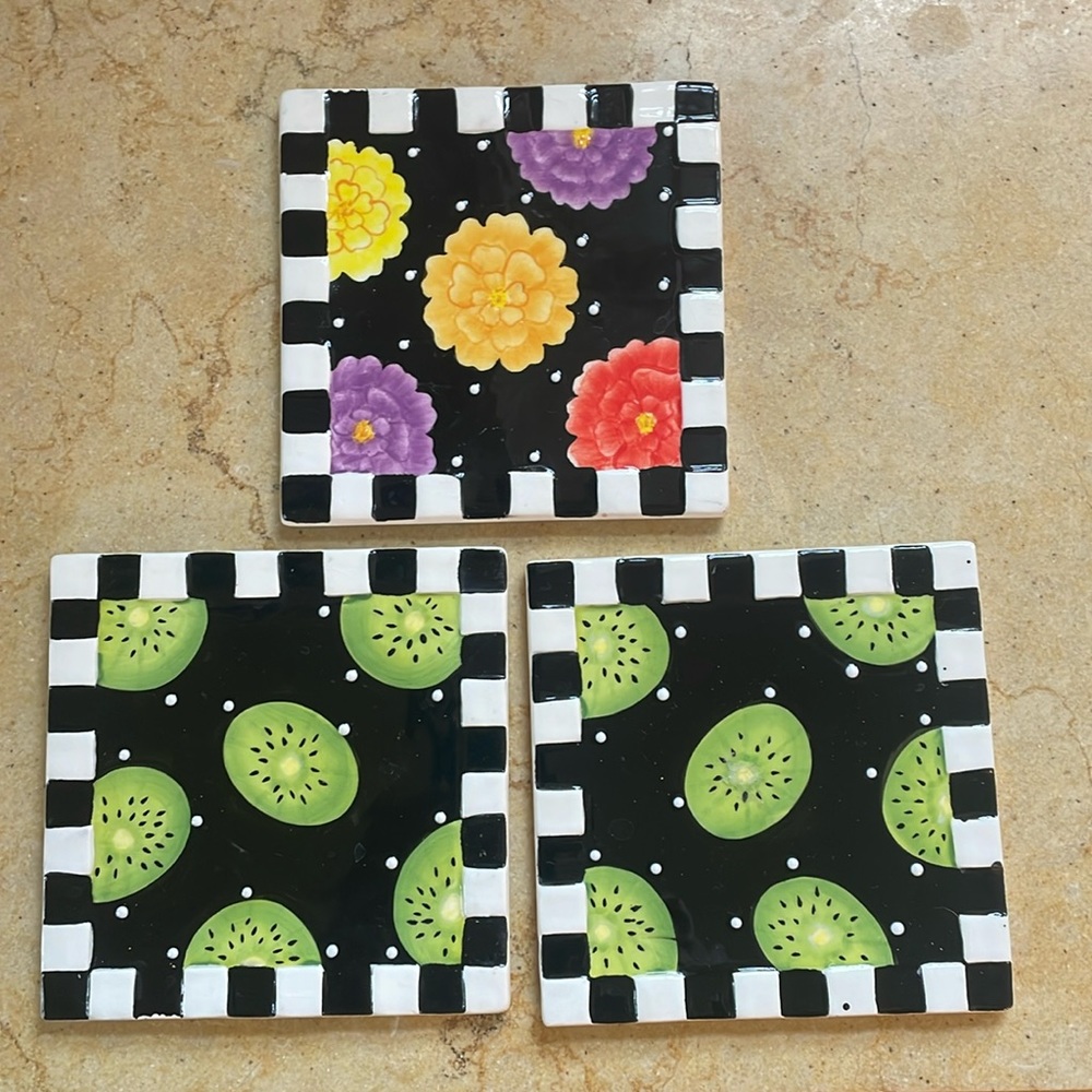 A set of 3 trivets or coasters